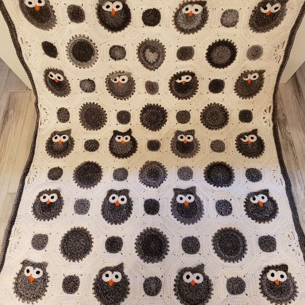 Crochet owl blanket